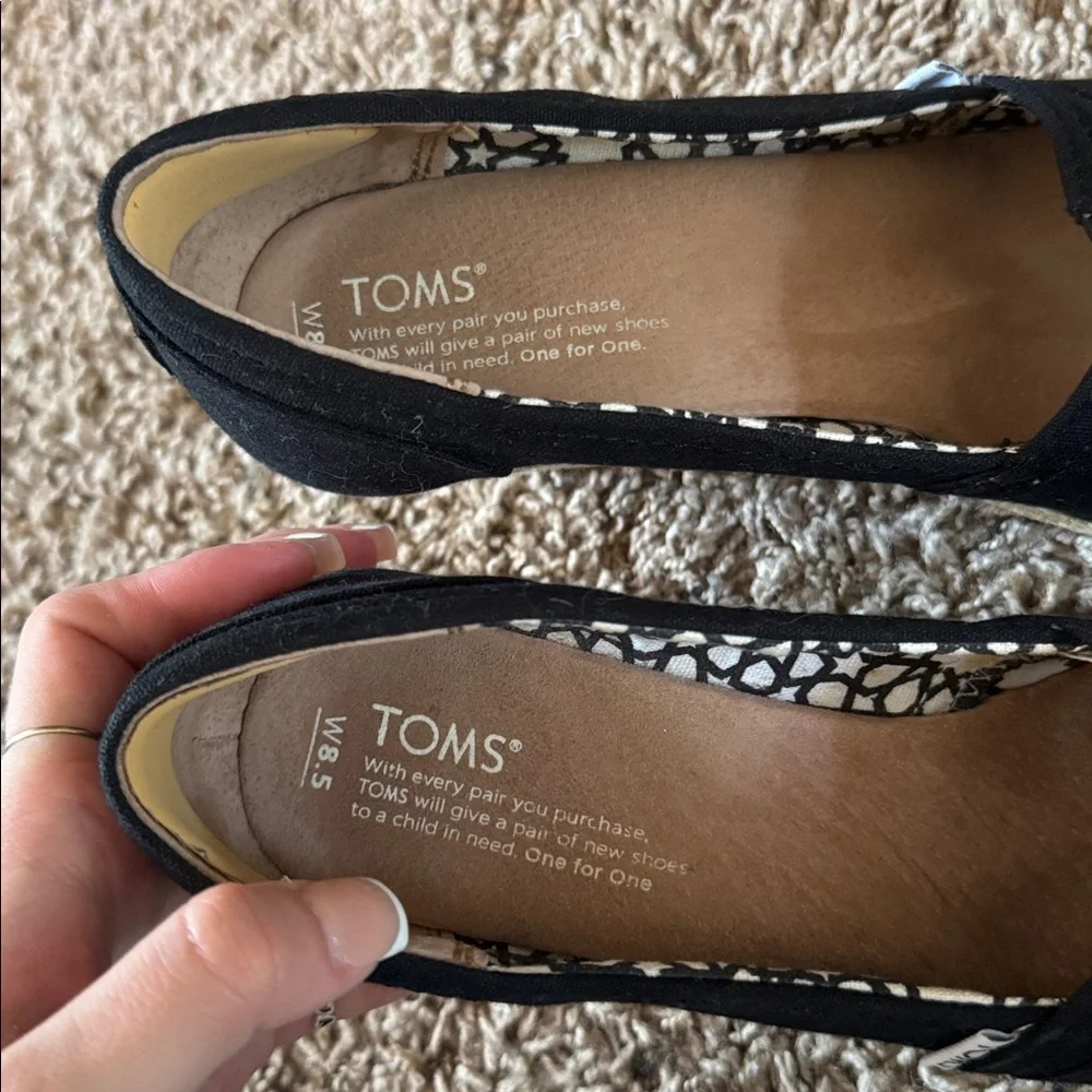 TOMS Women's Black Espadrille Peep Toe Shoes